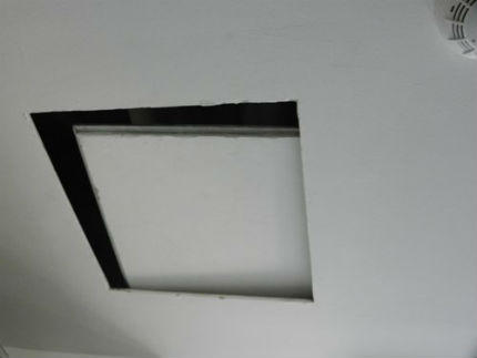 Cư dân Mulberry Lane khiếp đảm vì nước bẩn, thang máy rơi, báo cháy giả